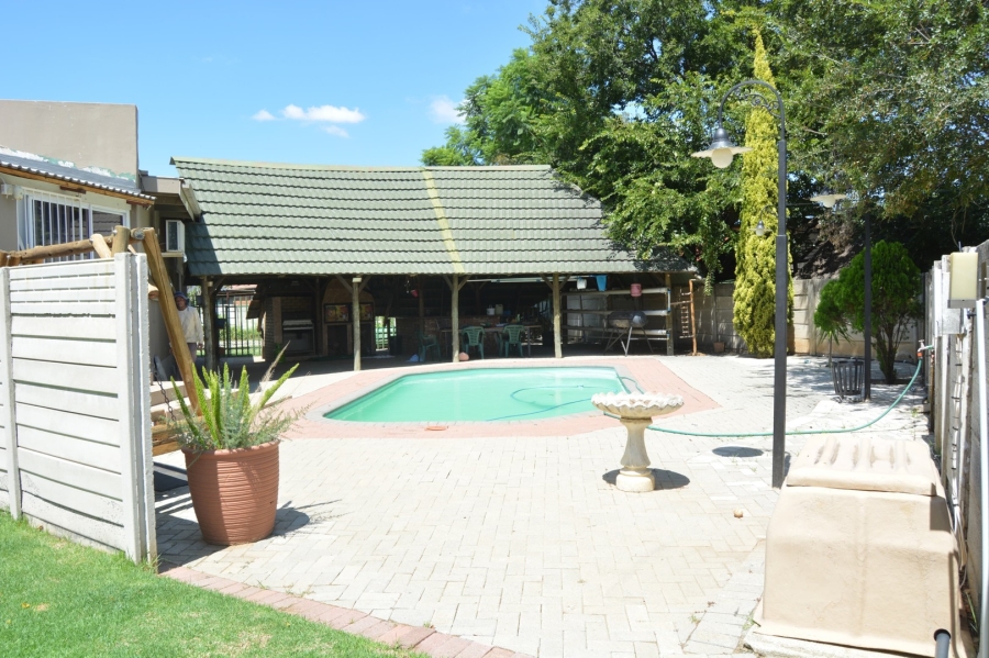 4 Bedroom Property for Sale in Riebeeckstad Free State